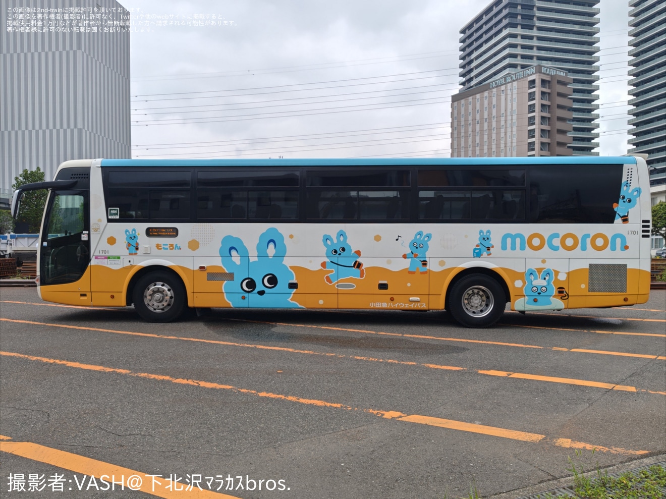 【小田急】海老名電車基地で「もころん号」「もころんバス」撮影会の拡大写真