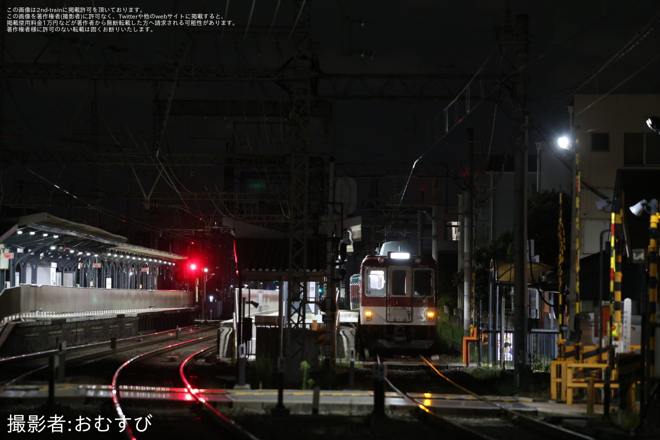 【近鉄】AG33+VC54が弥刀駅留置線から高安方面へ回送の拡大写真