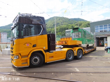 【札幌市交】240形244号が廃車・解体のため陸送