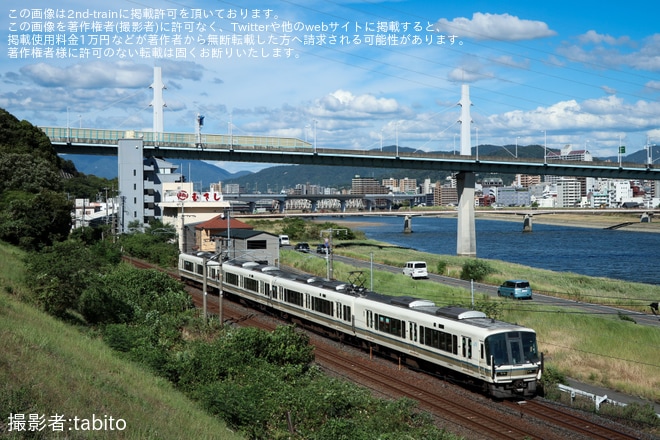 【JR西】221系NA426編成が下関総合車両所本所へ入場回送（1枚目）
