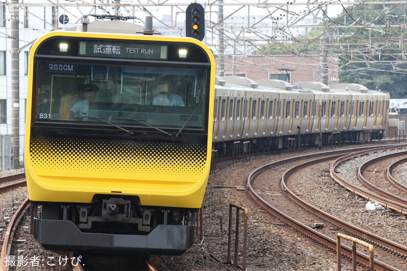 【JR東】E235系ミツB31編成 引き続きTASC確認試運転が行われるの拡大写真