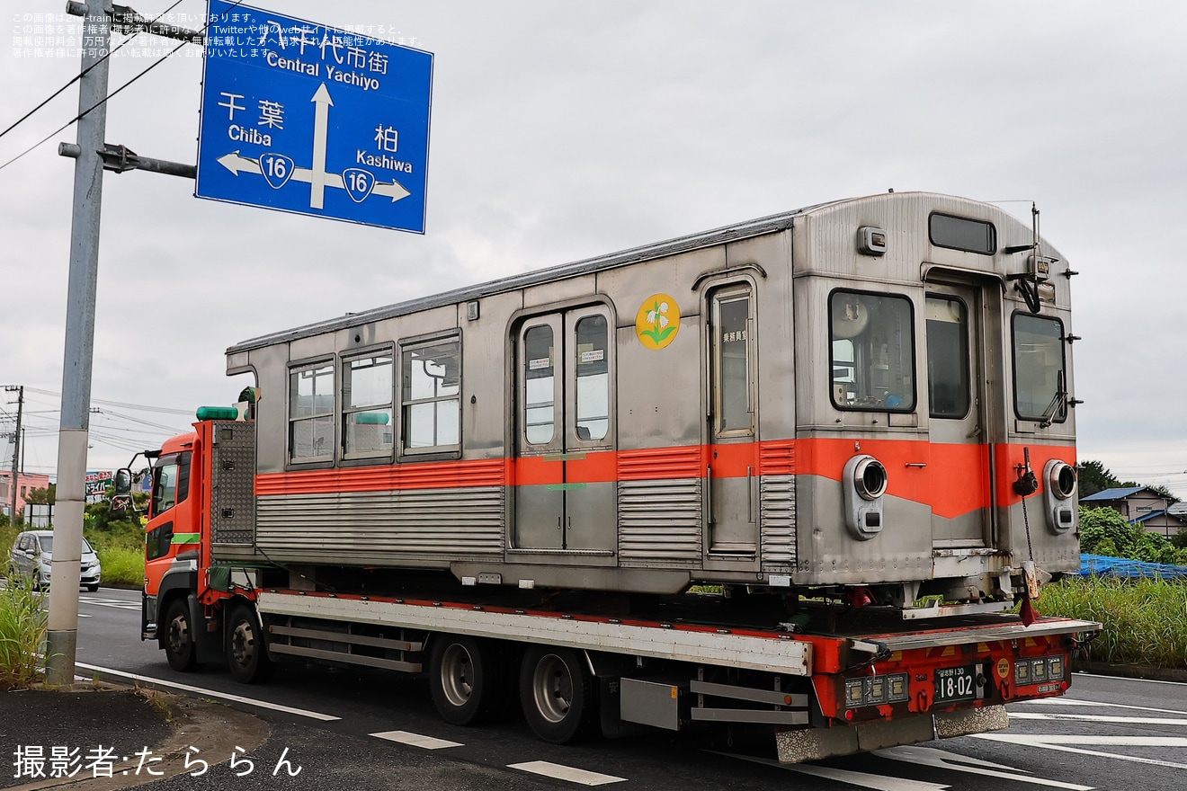 【北鉄】石川線7000系7001Fのモハ7001が廃車陸送の拡大写真