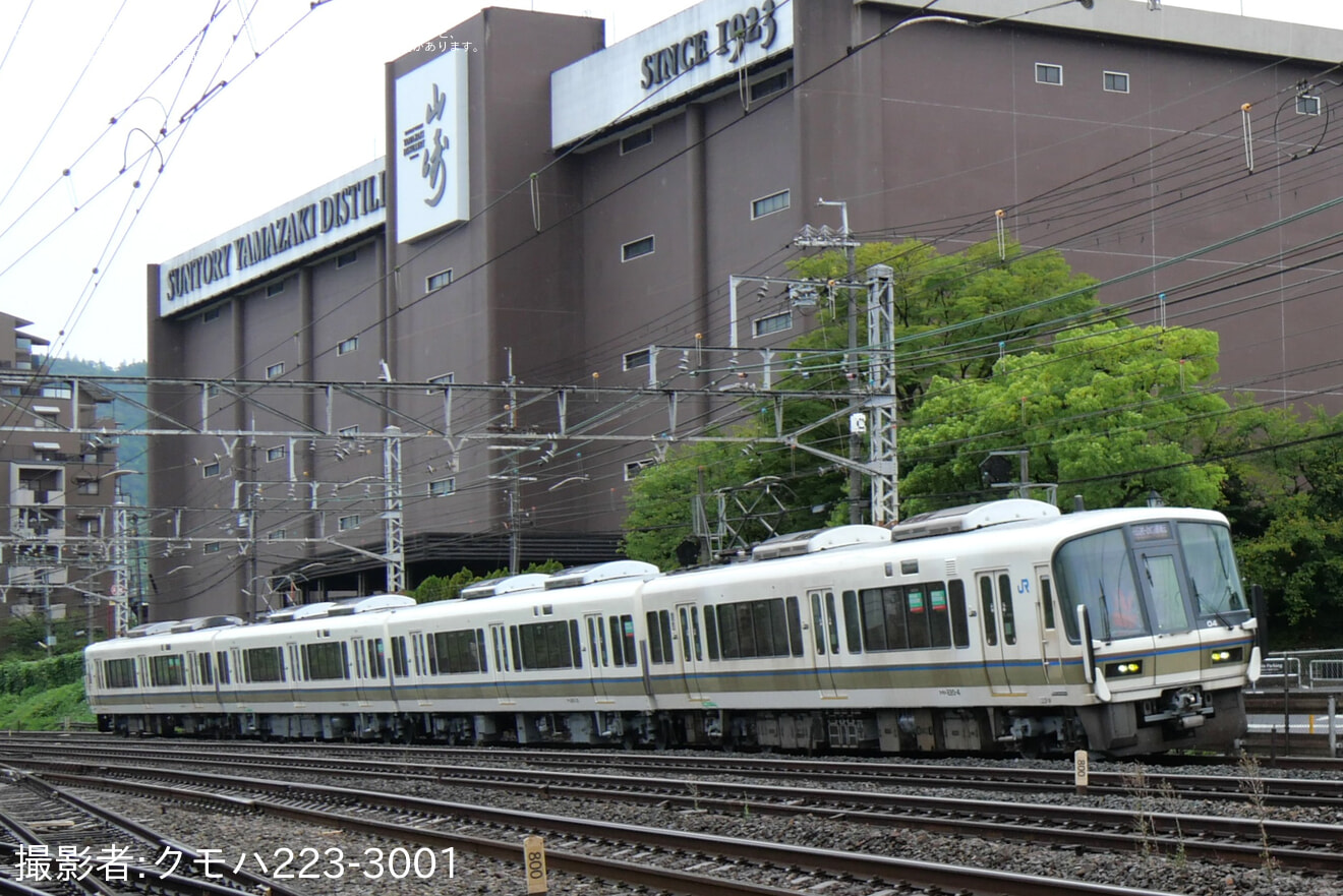 【JR西】221系NA421編成吹田総合車両所本所出場試運転の拡大写真