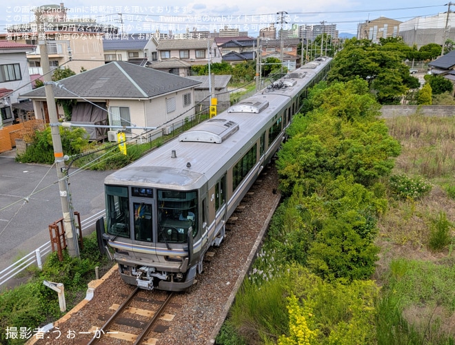 【JR西】223系V22編成が後藤総合車両所本所出場試運転（1枚目）
