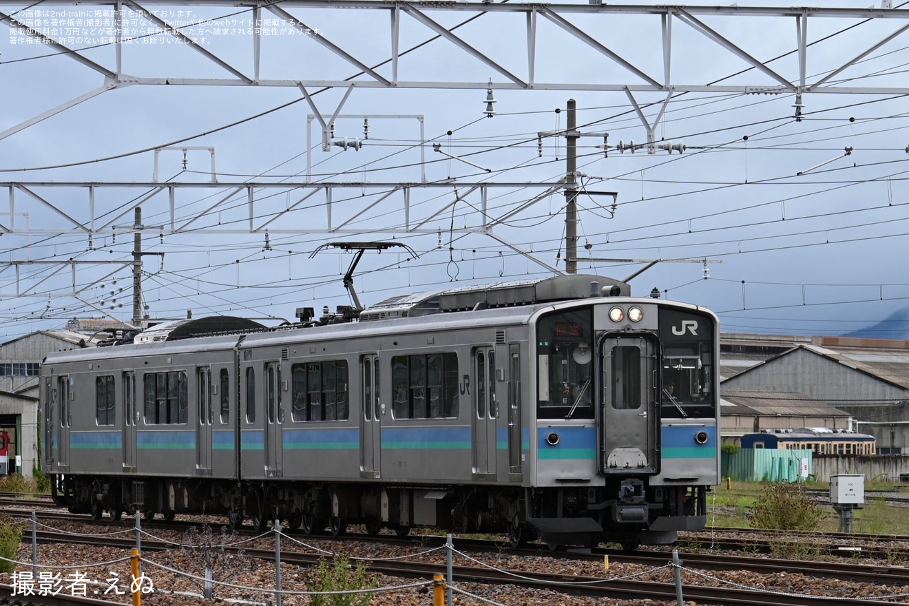 【JR東】E127系100番台モトA5編成が長野総合車両ベース出場回送の拡大写真