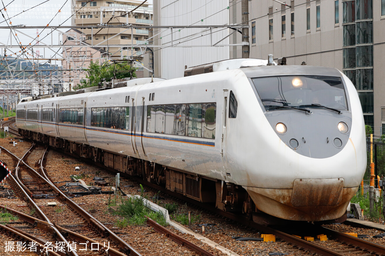 【JR西】681系W14編成が逆向きで宮原へ疎開回送の拡大写真