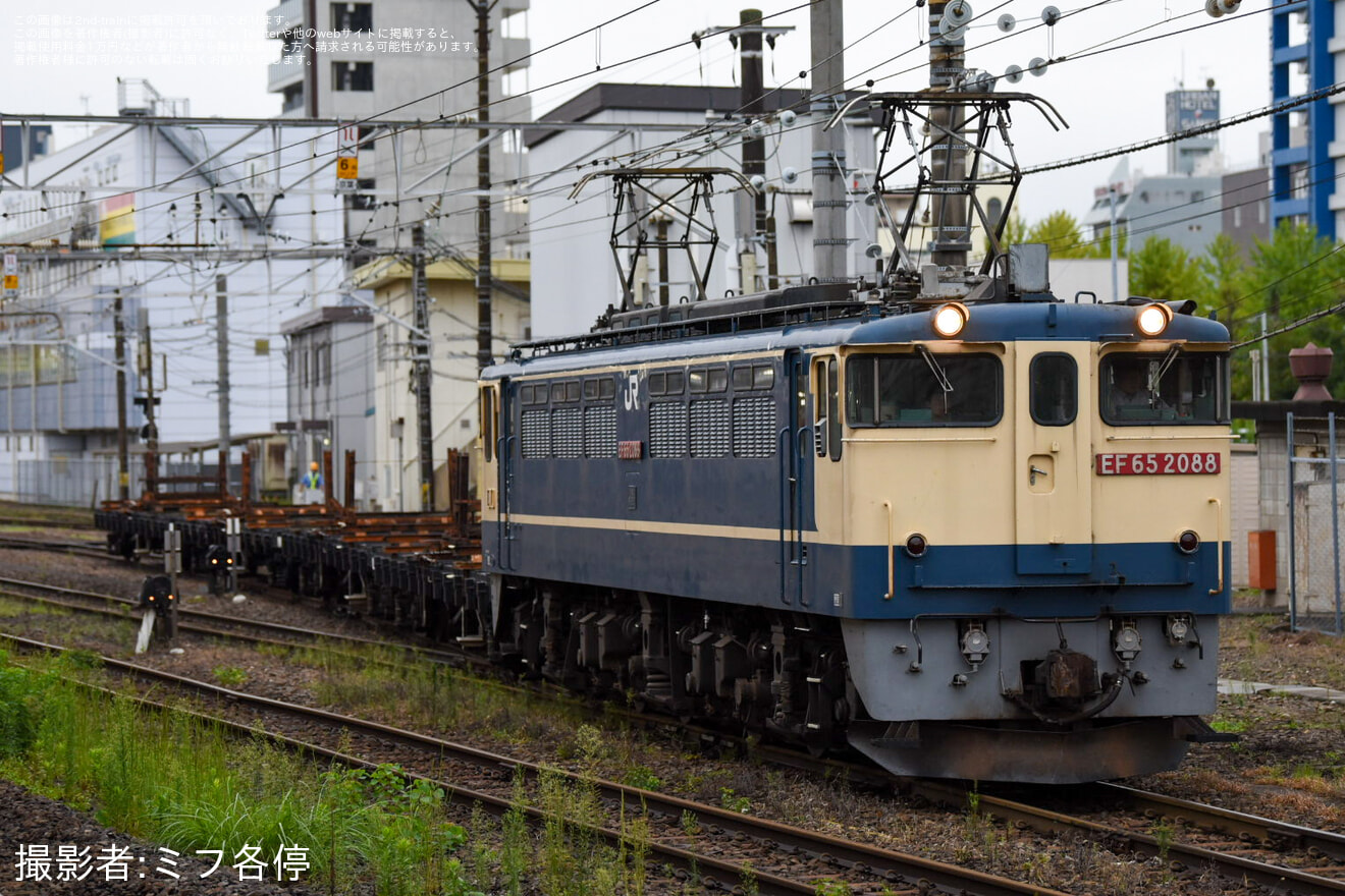 【JR貨】EF65-2088牽引で越中島チキ4両が交検回送の拡大写真