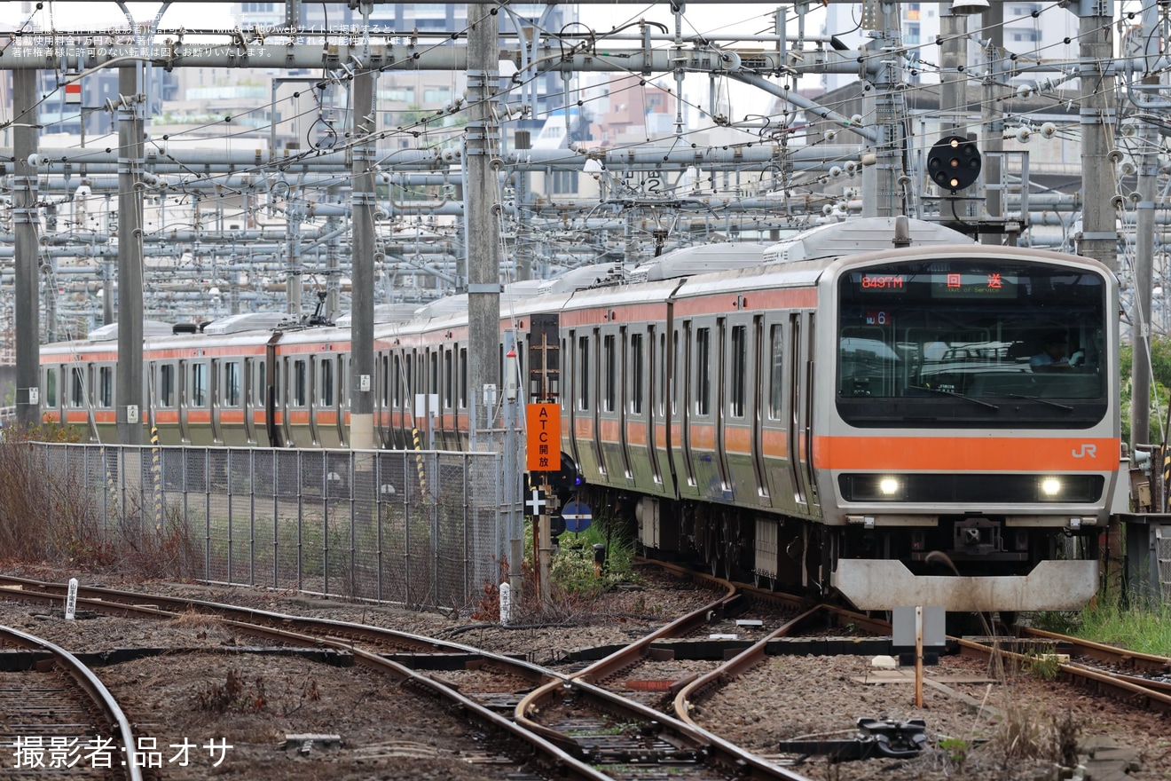 【JR東】E231系ケヨMU6編成が東京総合車両ベースを出場の拡大写真
