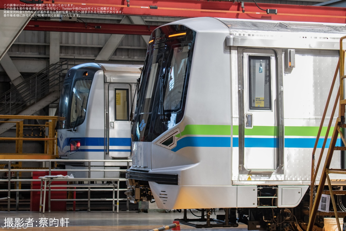 【台北捷運】北投機廠でCR381A形新型車両の車内見学イベントの拡大写真