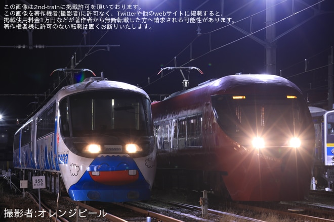 【富士山麓】「富士山ビュー特急 夜の特別撮影会」開催 - 河口湖駅にて撮影