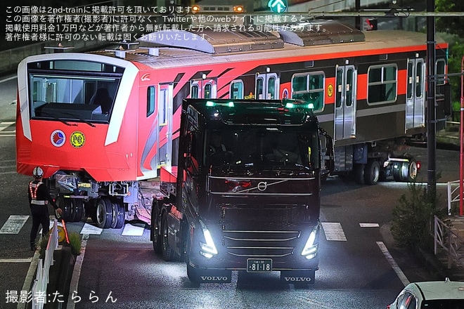 【総車】マニラ南北通勤鉄道EM11000形第2編成の先頭車2両が陸送（2枚目）