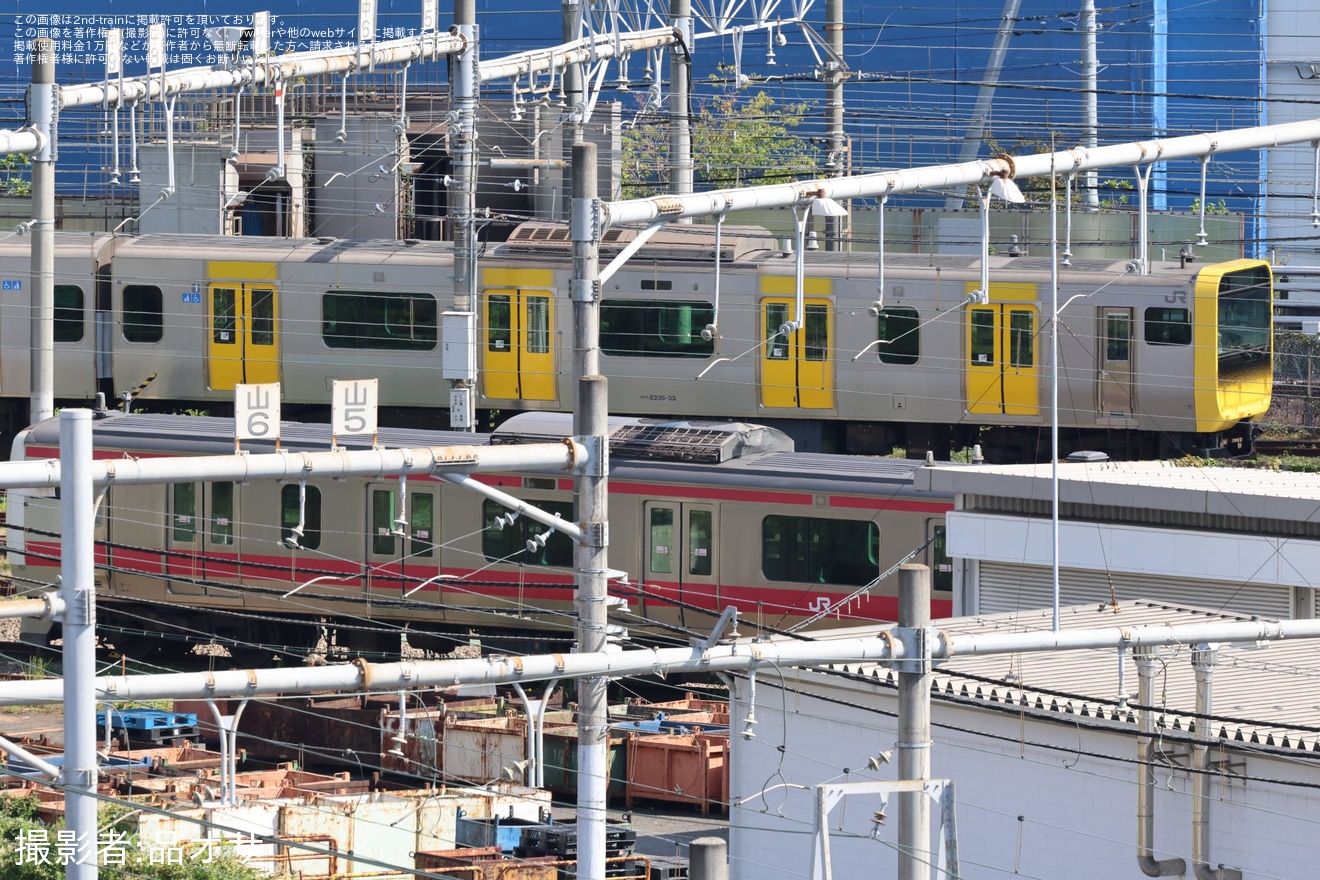 【JR東】E235系ミツB33編成が転用改造中に組成完了の拡大写真