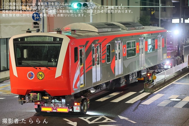 【総車】マニラ南北通勤鉄道EM11000形第2編成の先頭車2両が陸送（3枚目）