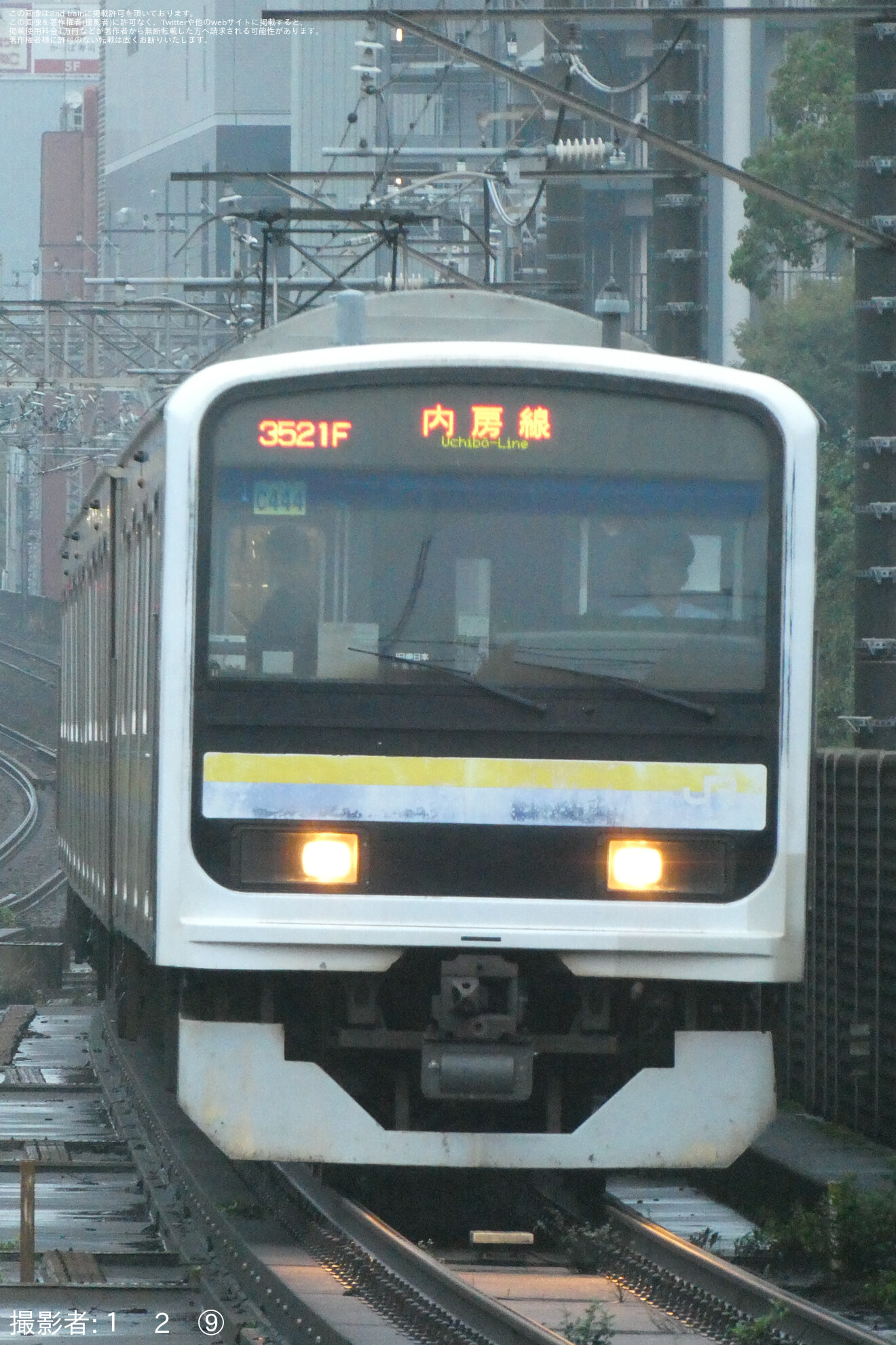 【JR東】E235系が普通姉ケ崎行に相次いで充当の拡大写真