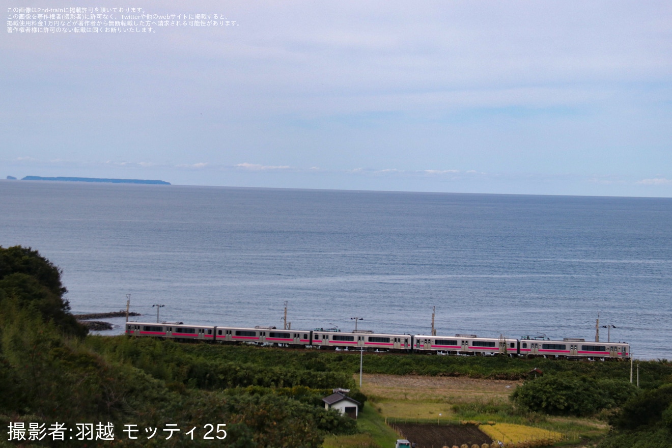 【JR東】臨時特急・快速「秋田キャラバンMF号」が運転の拡大写真