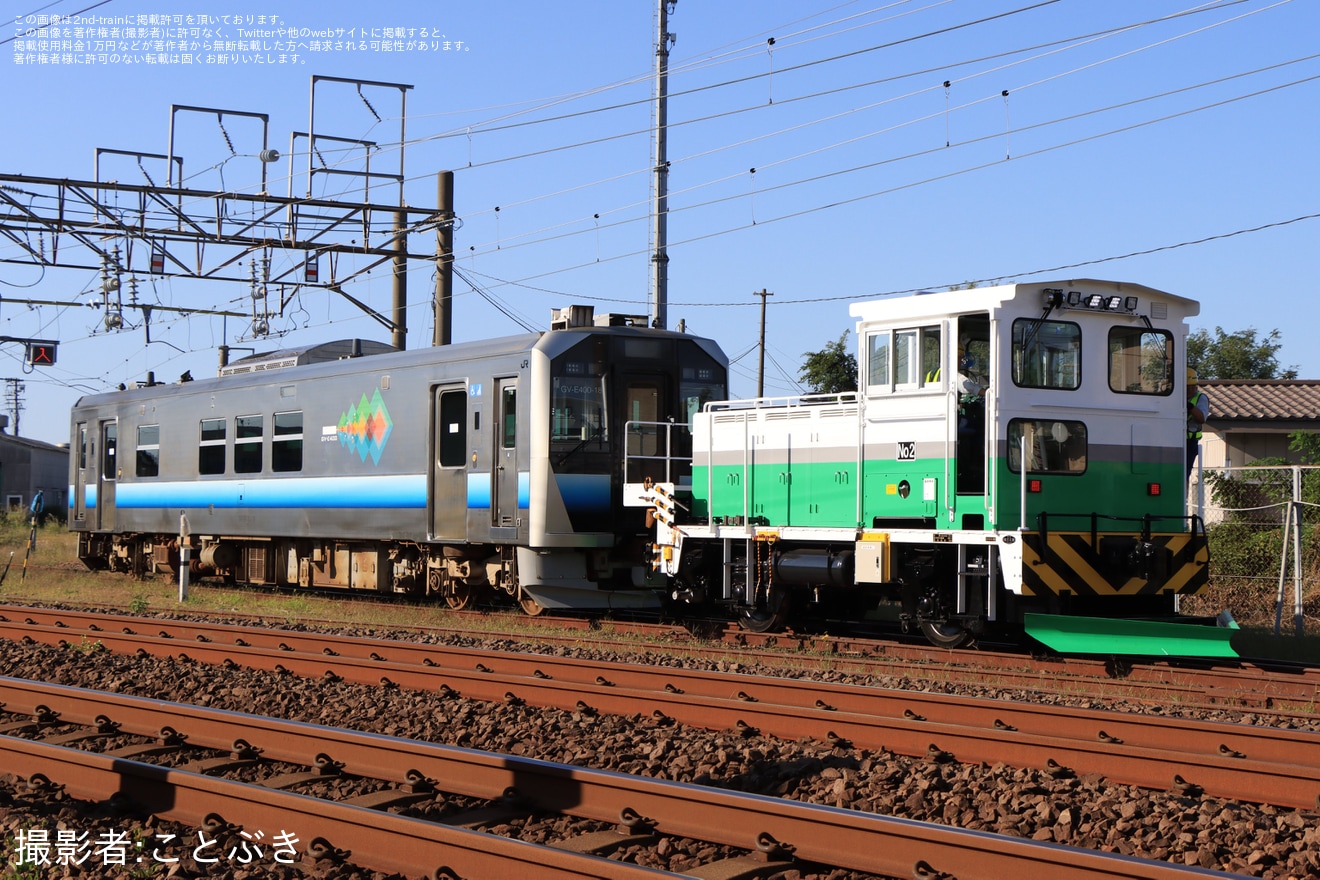 【JR東】583系クハネ583-17が秋田総合車両ベース構内で入換の拡大写真