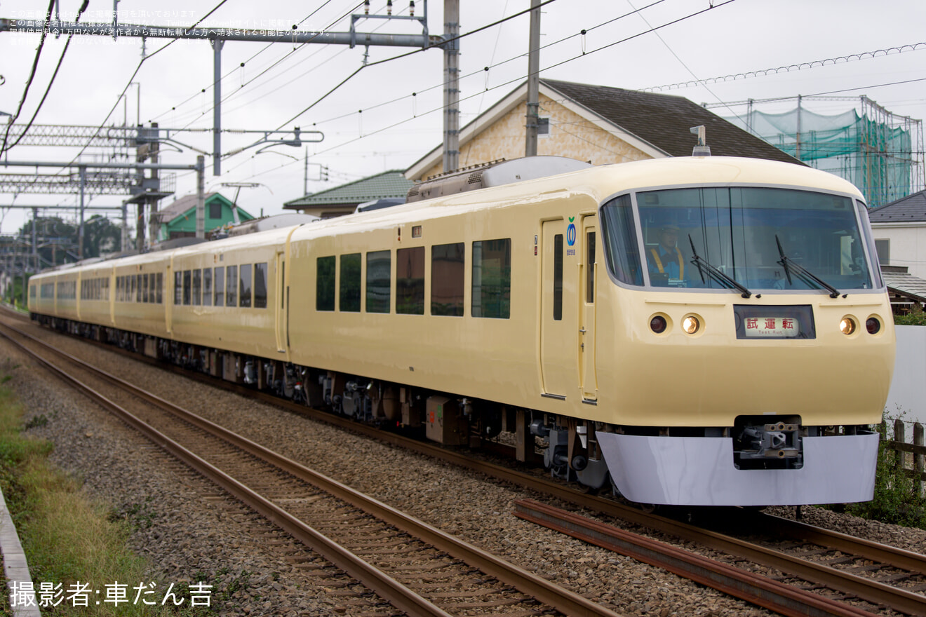 【西武】10000系10108Fがアイボリーホワイト単色で武蔵丘車両検修場出場試運転の拡大写真