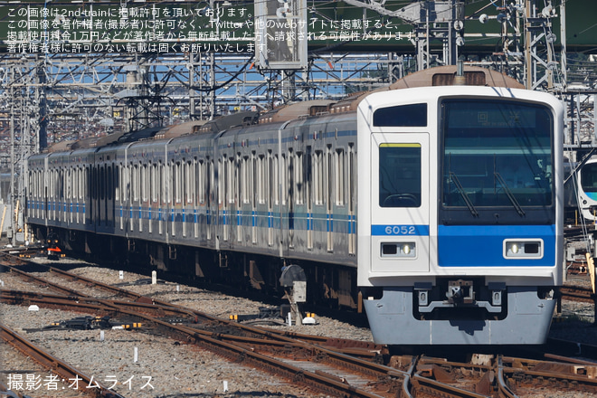 【西武】6050系6152F 武蔵丘車両検修場入場回送 - 小手指駅にて撮影