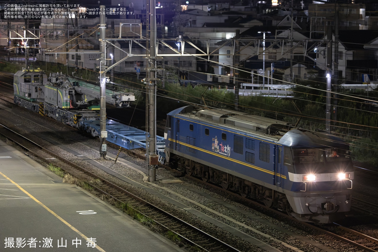 【JR貨】鉄道クレーン車KRC810N-2が膳所へ甲種輸送の拡大写真