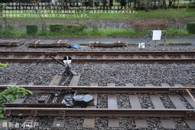 【JR東】長浦駅姉ケ崎方の仮設折り返し設備で分岐器と架線が設置（1枚目）