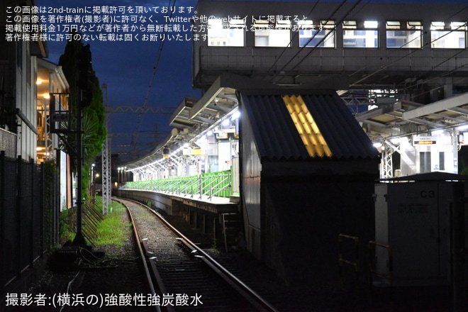 【京急】子安駅1番線 用途廃止 - 子安駅前踏切にて撮影