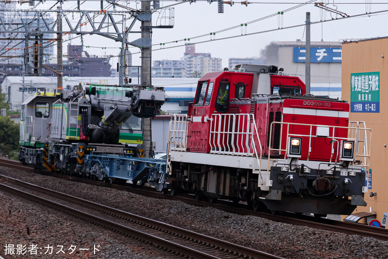 【JR貨】鉄道クレーン車KRC810N-2が膳所へ甲種輸送の拡大写真