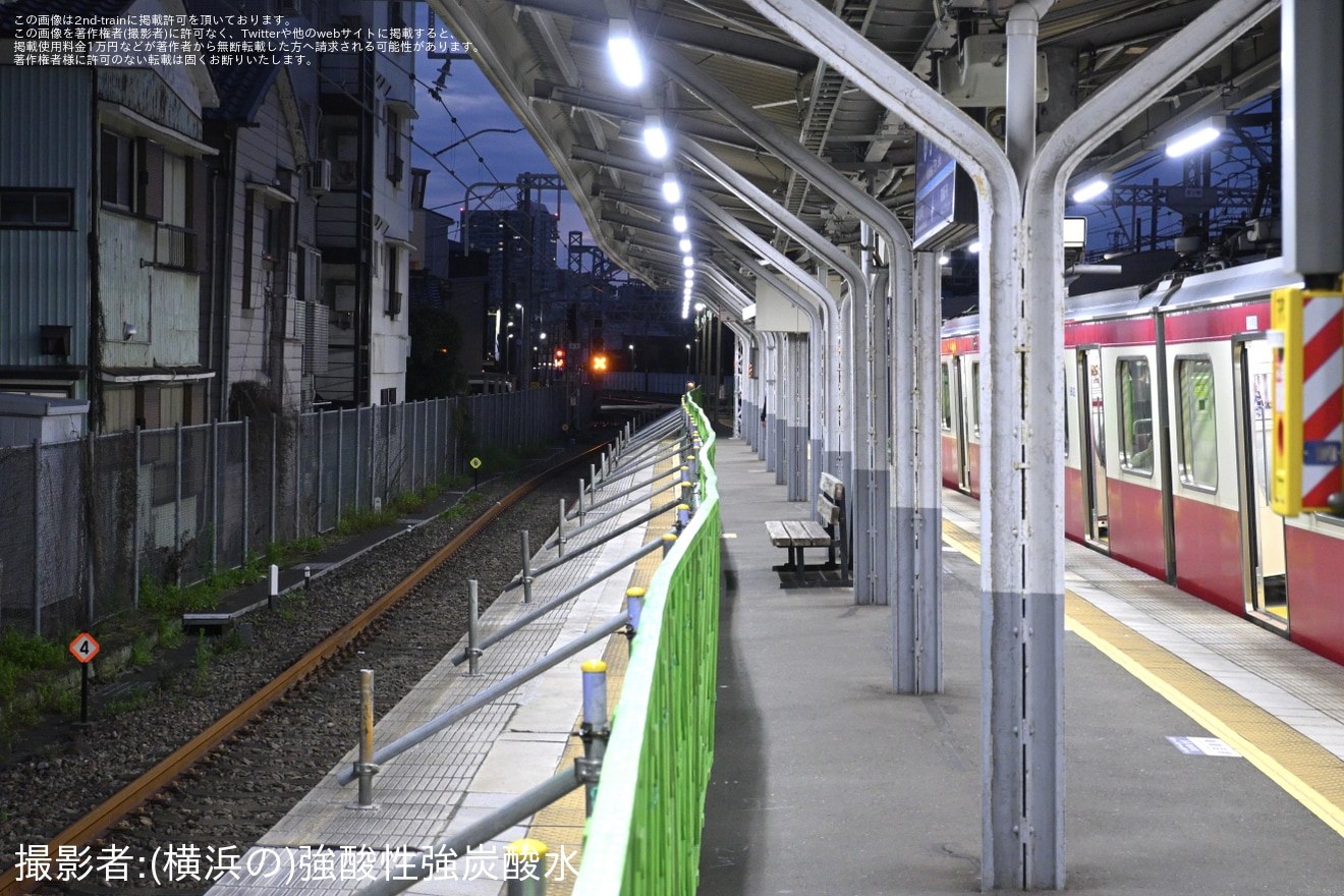 【京急】子安駅1番線 用途廃止の拡大写真
