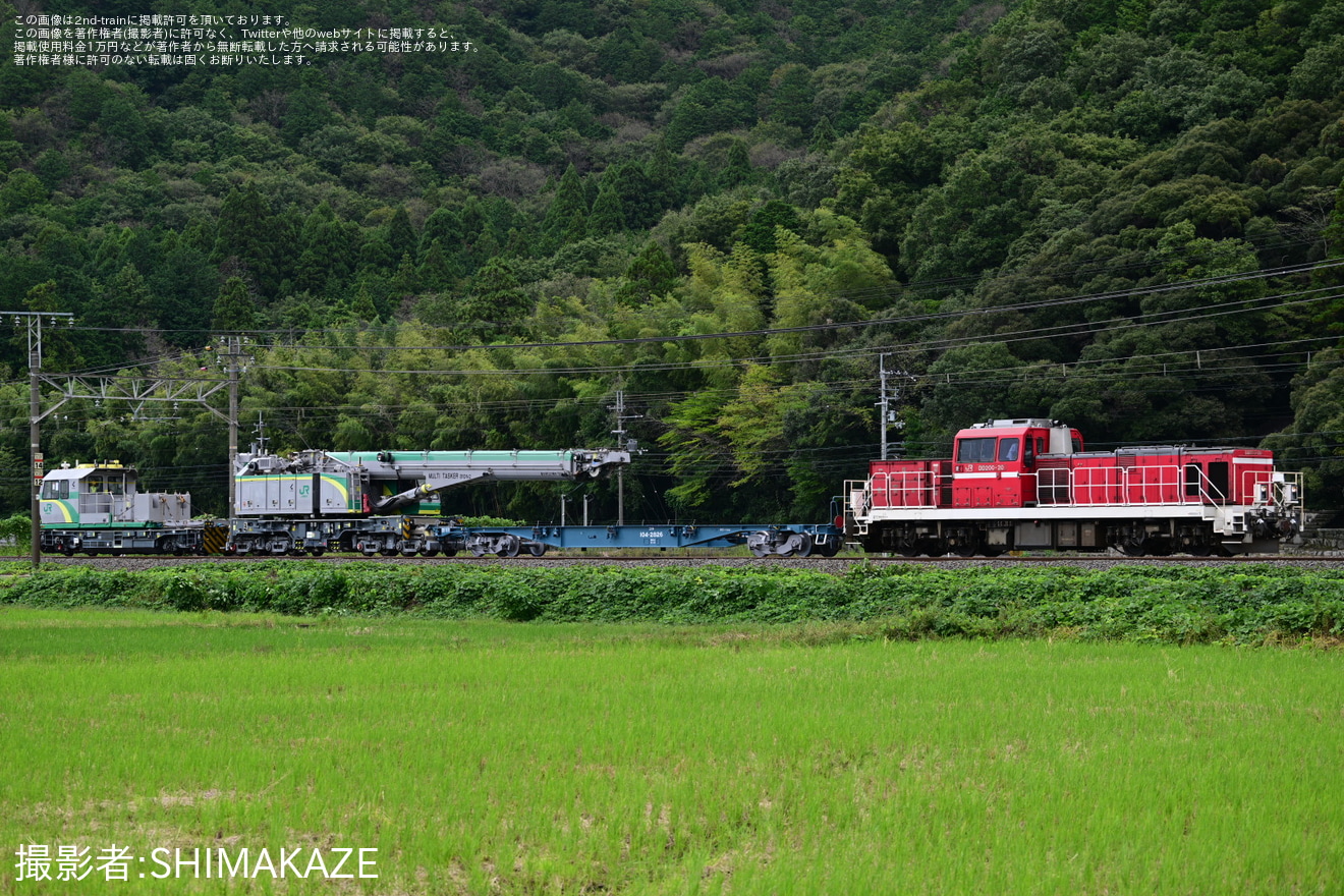 【JR貨】鉄道クレーン車KRC810N-2が膳所へ甲種輸送の拡大写真