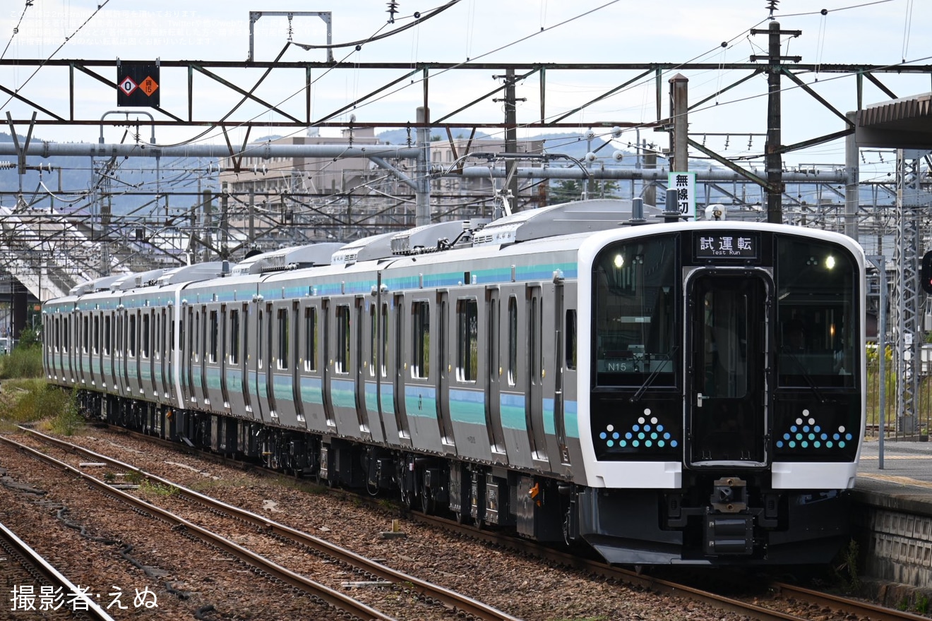【JR東】E131系N15編成+N18編成がJ-TREC新津を出場し公式試運転の拡大写真