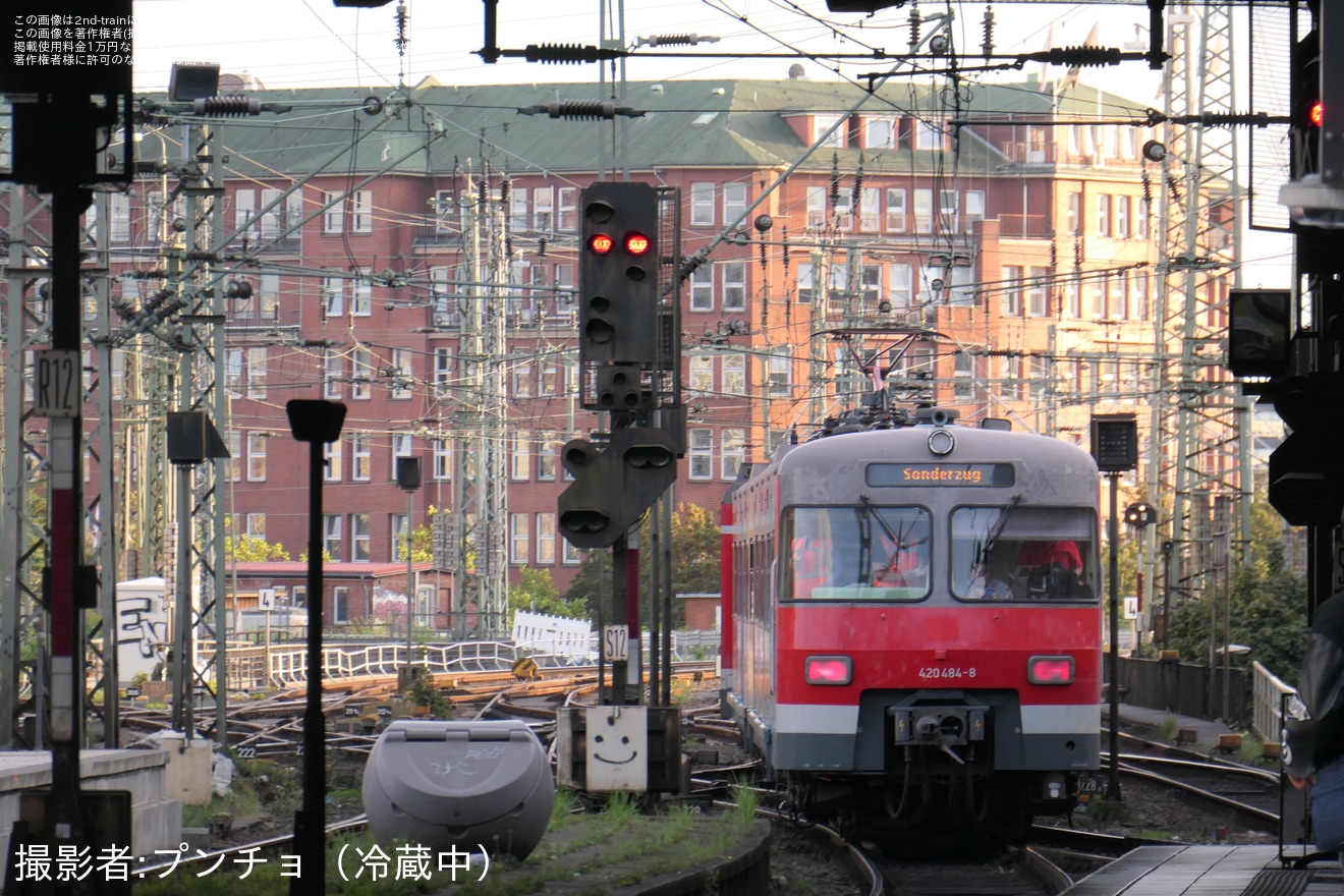 【HISBA-NRW】ET420形420 484がハンブルクへの拡大写真
