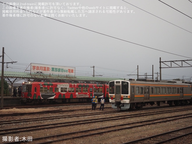 【地鉄】元JR東海213系5000番台4編成が魚津へ到着しモーターカーで入換（3枚目）