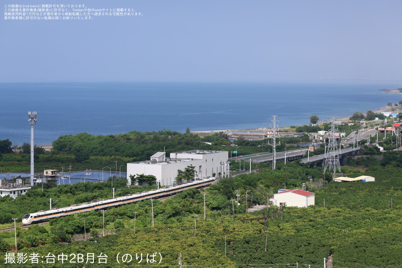 【台鉄】TEMU1000型TEMU1005-1006編成が台湾一周団臨で南迴線に入線の拡大写真