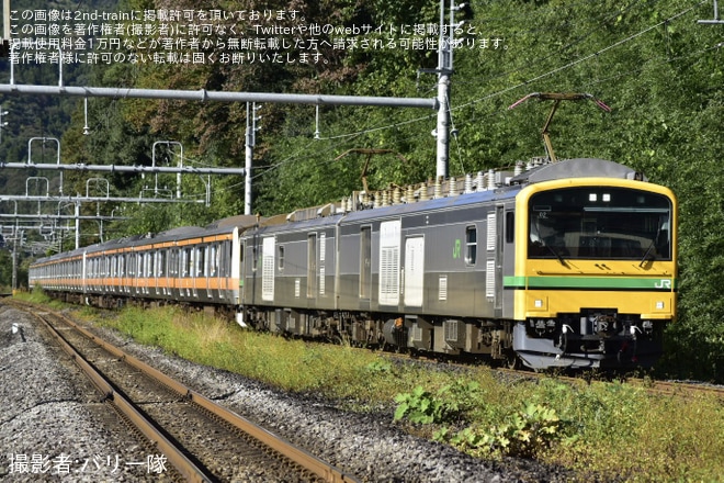 【JR東】E233系P525編成+青662編成が秋田総合車両ベースを出場（1枚目）