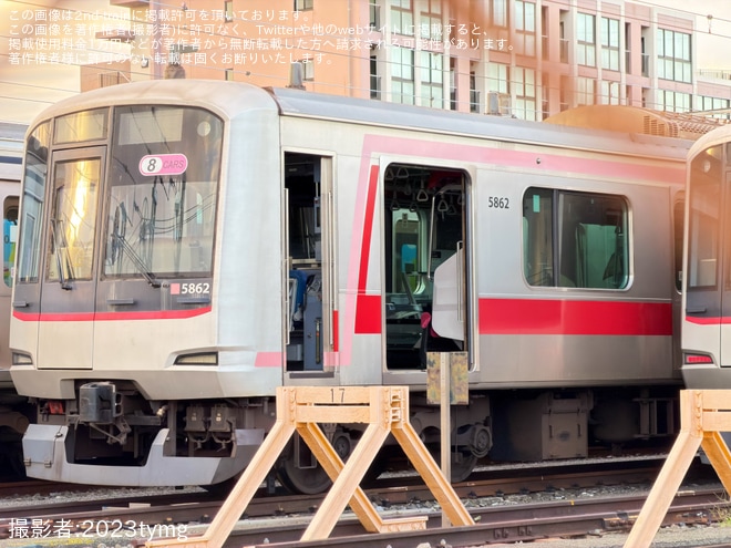 【東急】5050系5162Fで座席撤去が開始（1枚目）