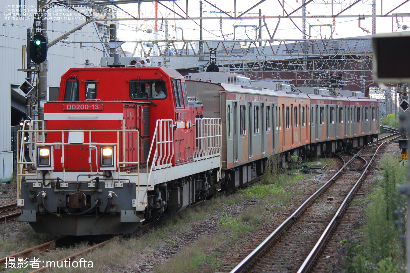 【東急】6000系6101Fの4両がJ-TREC横浜事業所へ入場甲種輸送の拡大写真