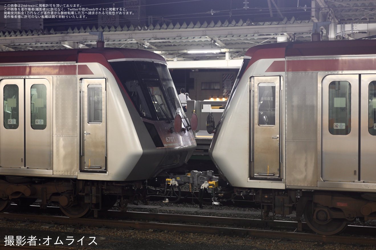 【東急】6000系6101F J-TREC横浜事業所へ入場甲種輸送の拡大写真