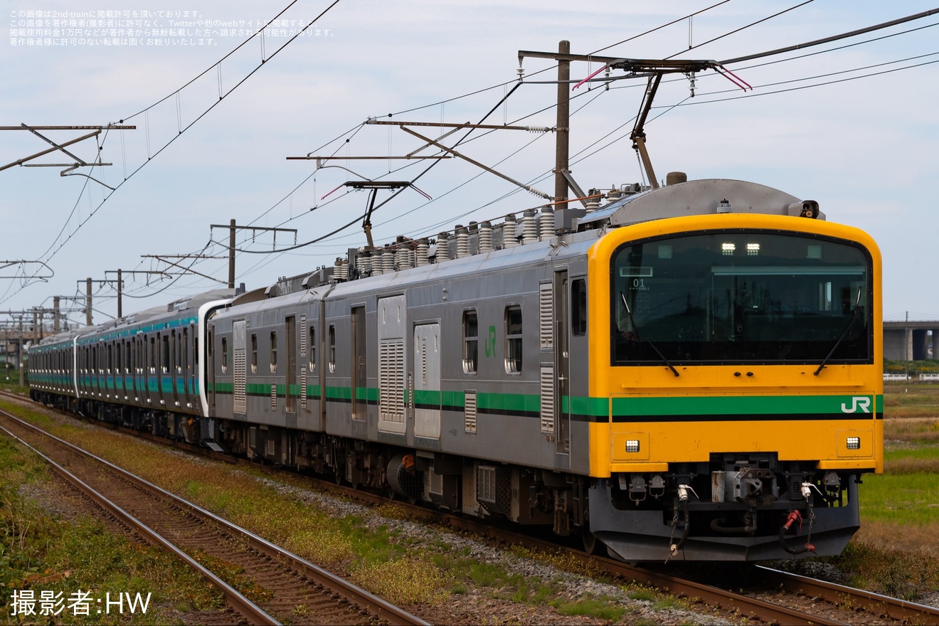 【JR東】E131系200番台N18編成+N15編成が長野方面へ配給輸送の拡大写真