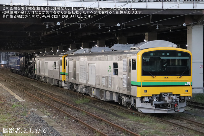 【JR東】C61-20が大宮総合車両ベースを出場し高崎へ回送 - 大宮車両ベースにて撮影