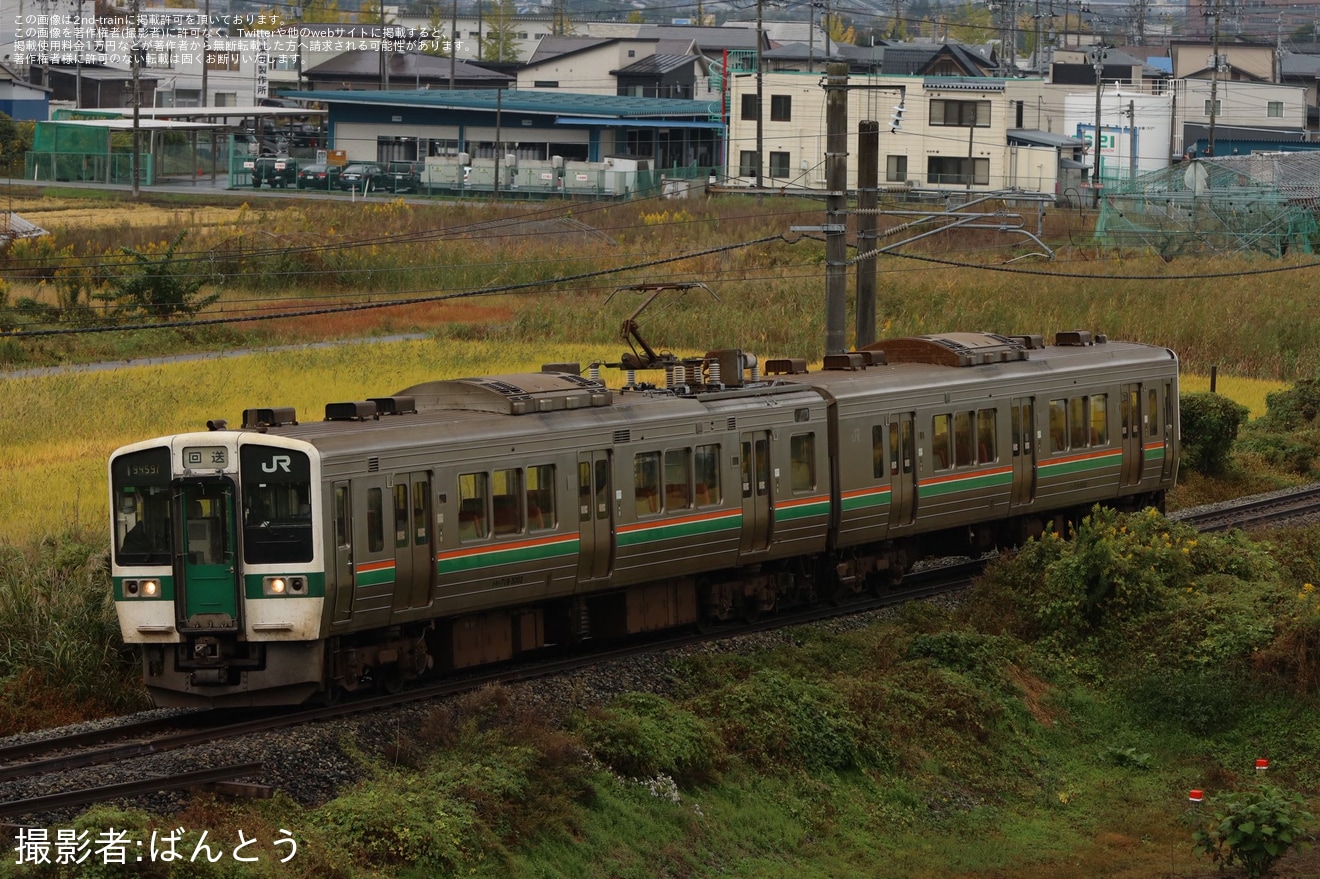 【JR東】719系5000番台Y3編成が廃車のため新庄へ回送の拡大写真