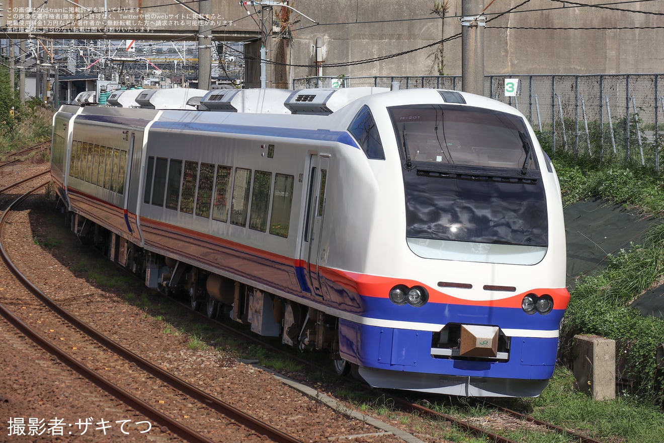 【JR東】E653系H-201編成が秋田総合車両ベースを出場し本線試運転の拡大写真