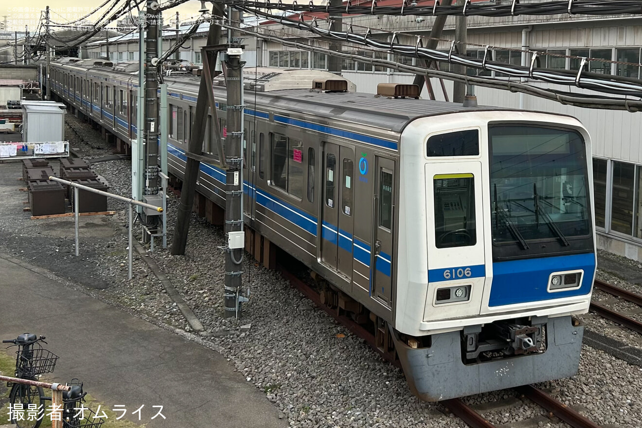 【西武】6000系6106F 補助電源装置(SIV装置)を更新工事の拡大写真