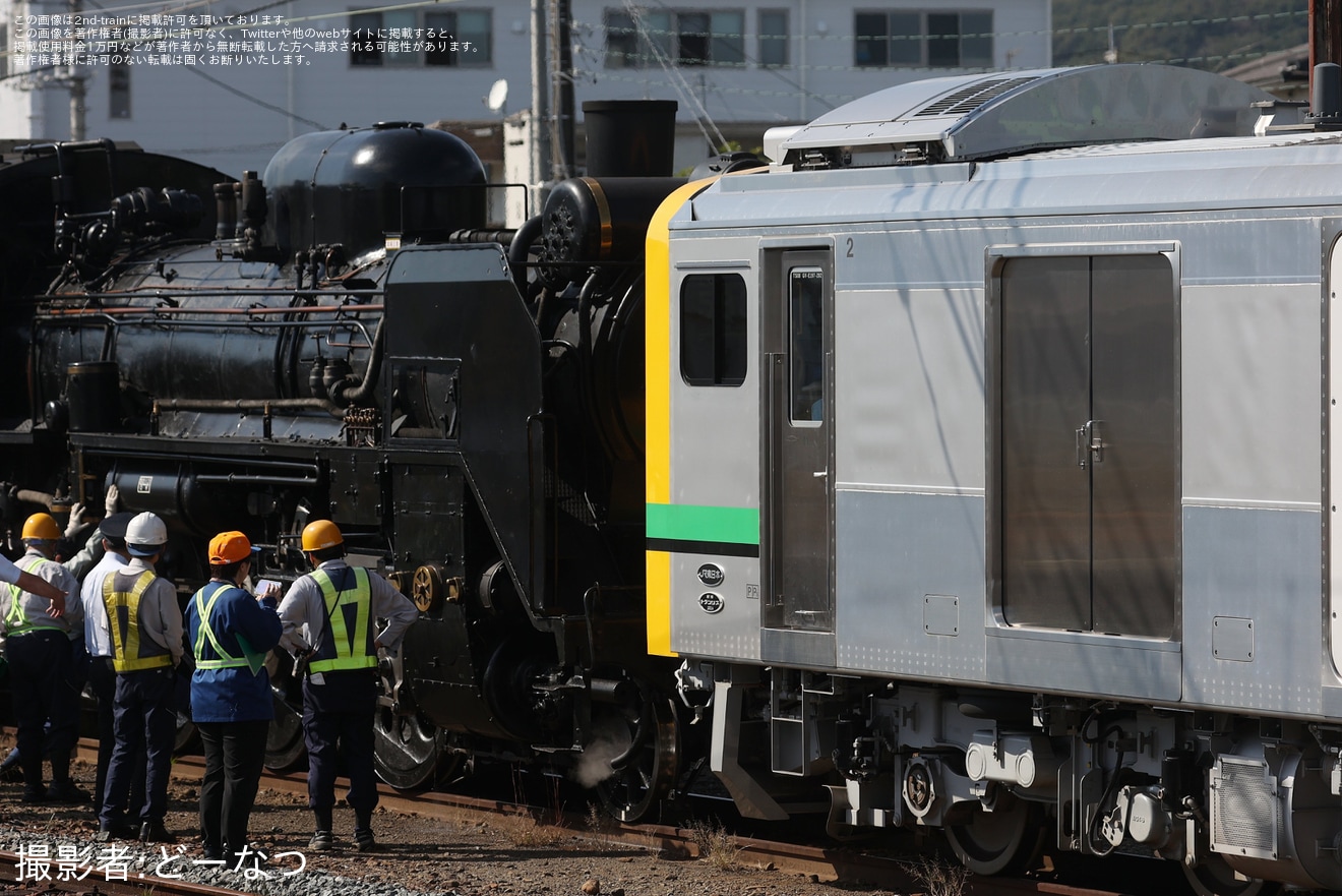 【秩鉄】C58-363とGV-E197系TS08編成が寄居駅で連結訓練の拡大写真