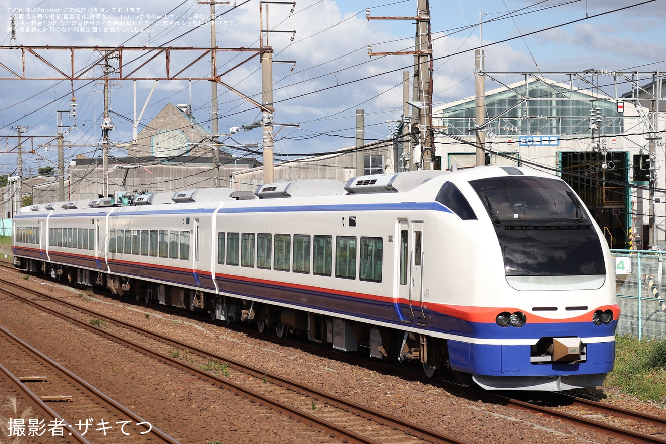 【JR東】E653系H-201編成が秋田総合車両ベースを出場し本線試運転の拡大写真
