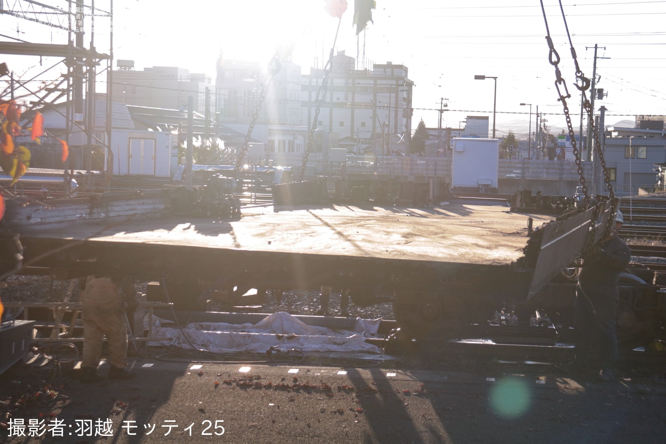 【JR東】719系5000番台Y12編成のクモハ719-5012の解体が進むの拡大写真