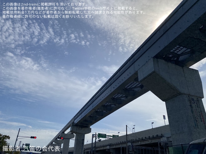 【大モノ】延伸区間で軌道桁の設置が進み姿を現す - 門真市付近にて撮影