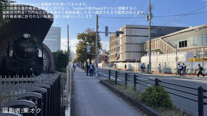 【JR東】E26系スロネフE26-1「カシオペア」が桜木PPJへ陸送 - (仮称)桜木PPJにて撮影