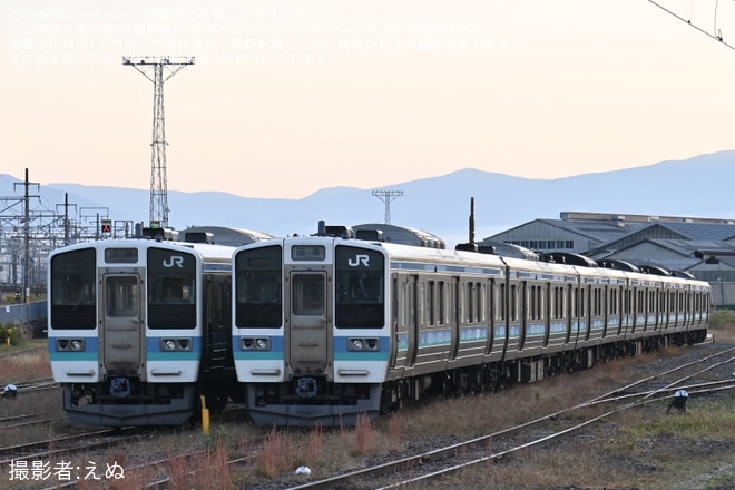【JR東】211系ナノN602・N604・N605編成が長野総合車両ベースの工場側へ移動 - 長野総合車両ベース付近にて撮影