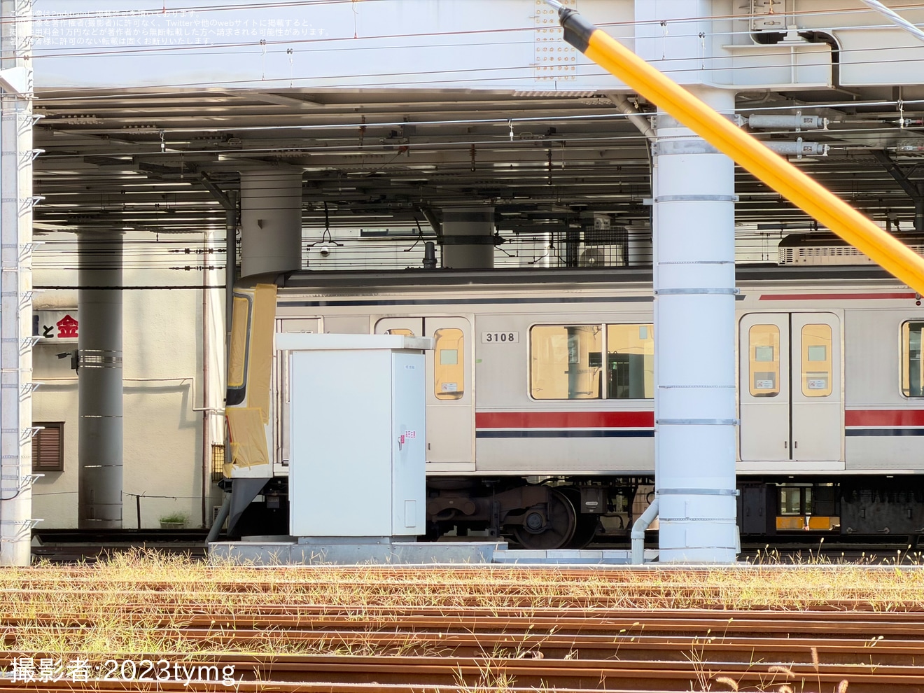 【東急】3000系3108Fでリニューアルに向けた養生作業が始まるの拡大写真