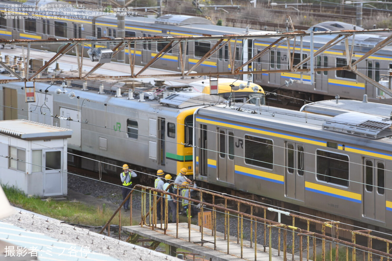【JR東】E493系オク02編成と209系マリC617編成が連結の拡大写真