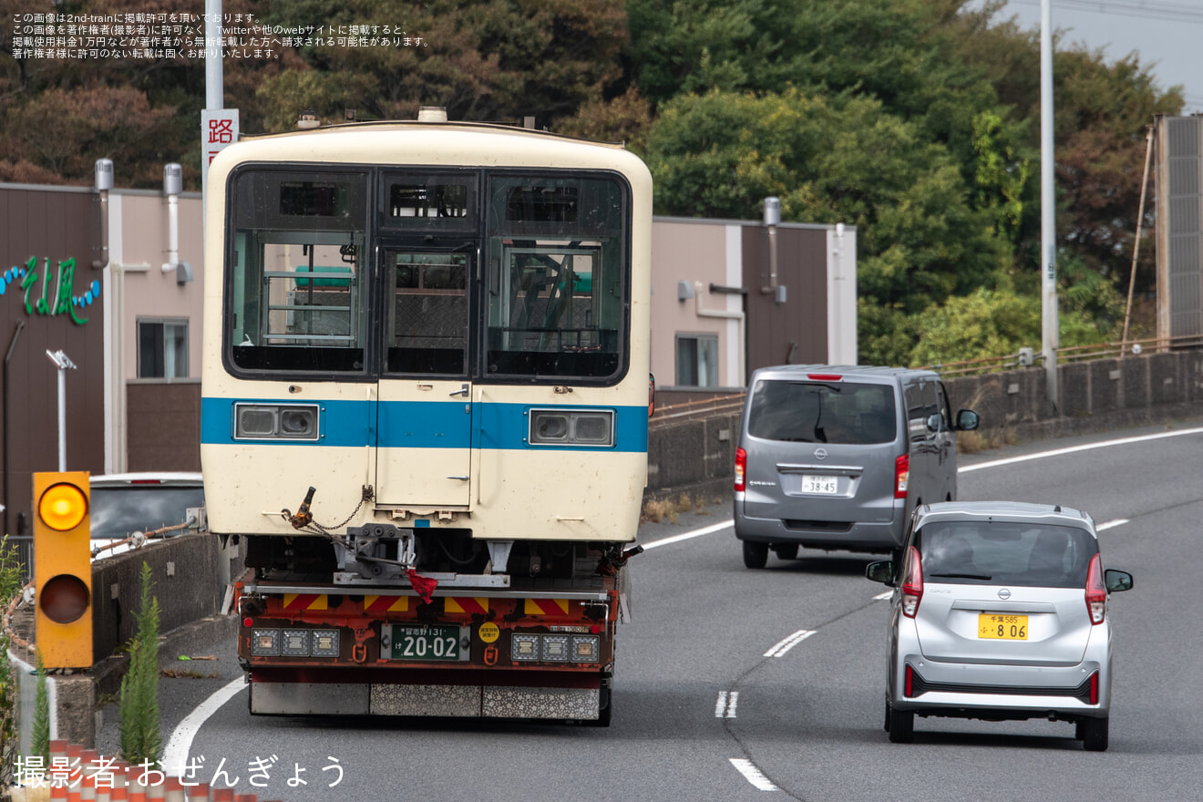 【小田急】8000形8053F(8053×4)新宿方2両が廃車搬出の拡大写真